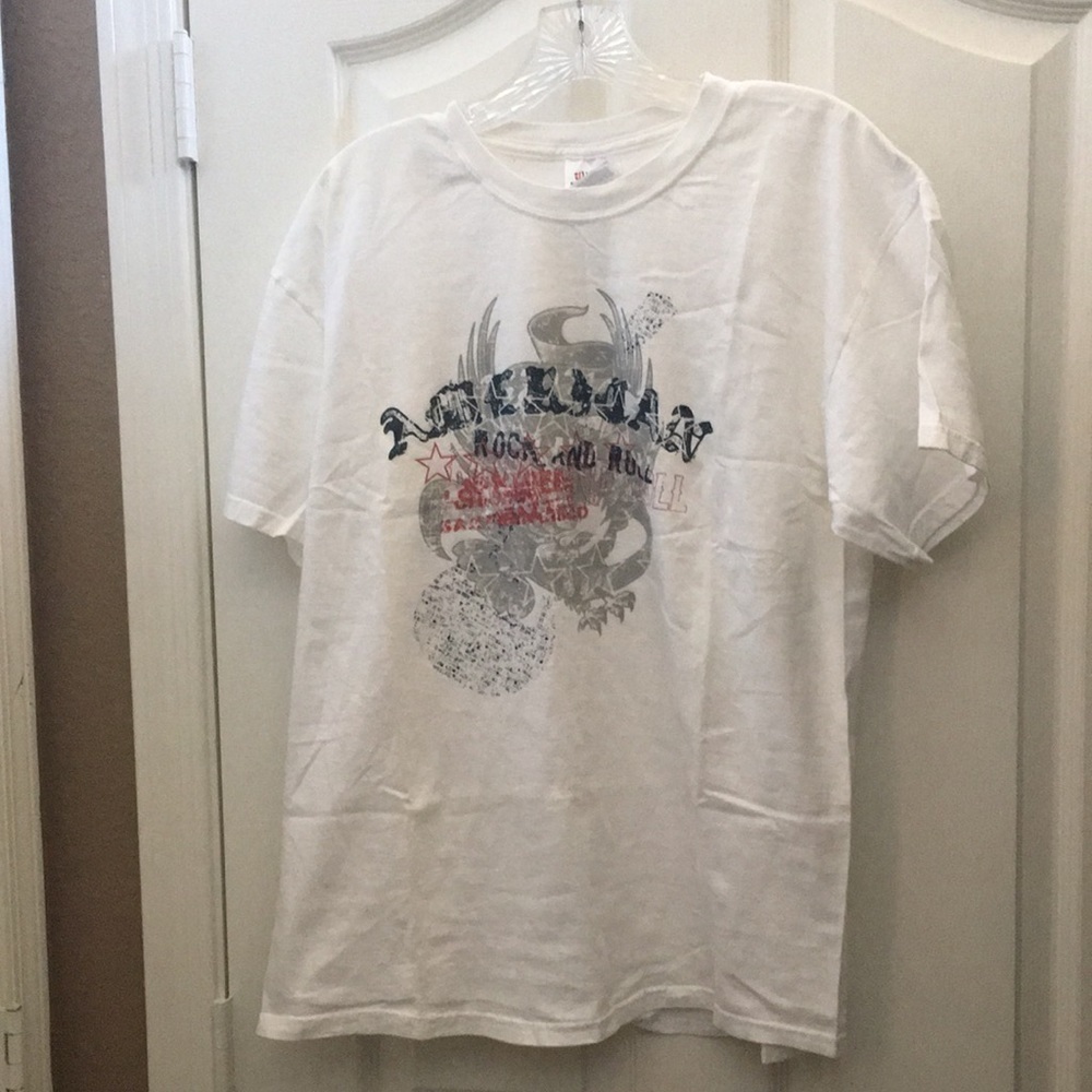 FINAL MARKDOWN American rock and roll tee large